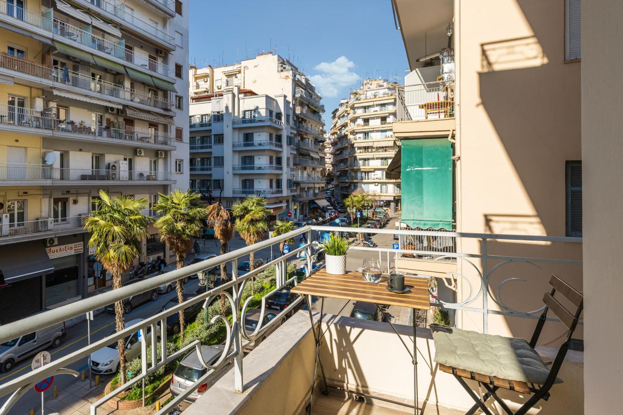 Tropical & Faces By Nest Apartment Tesalonika Bagian luar foto